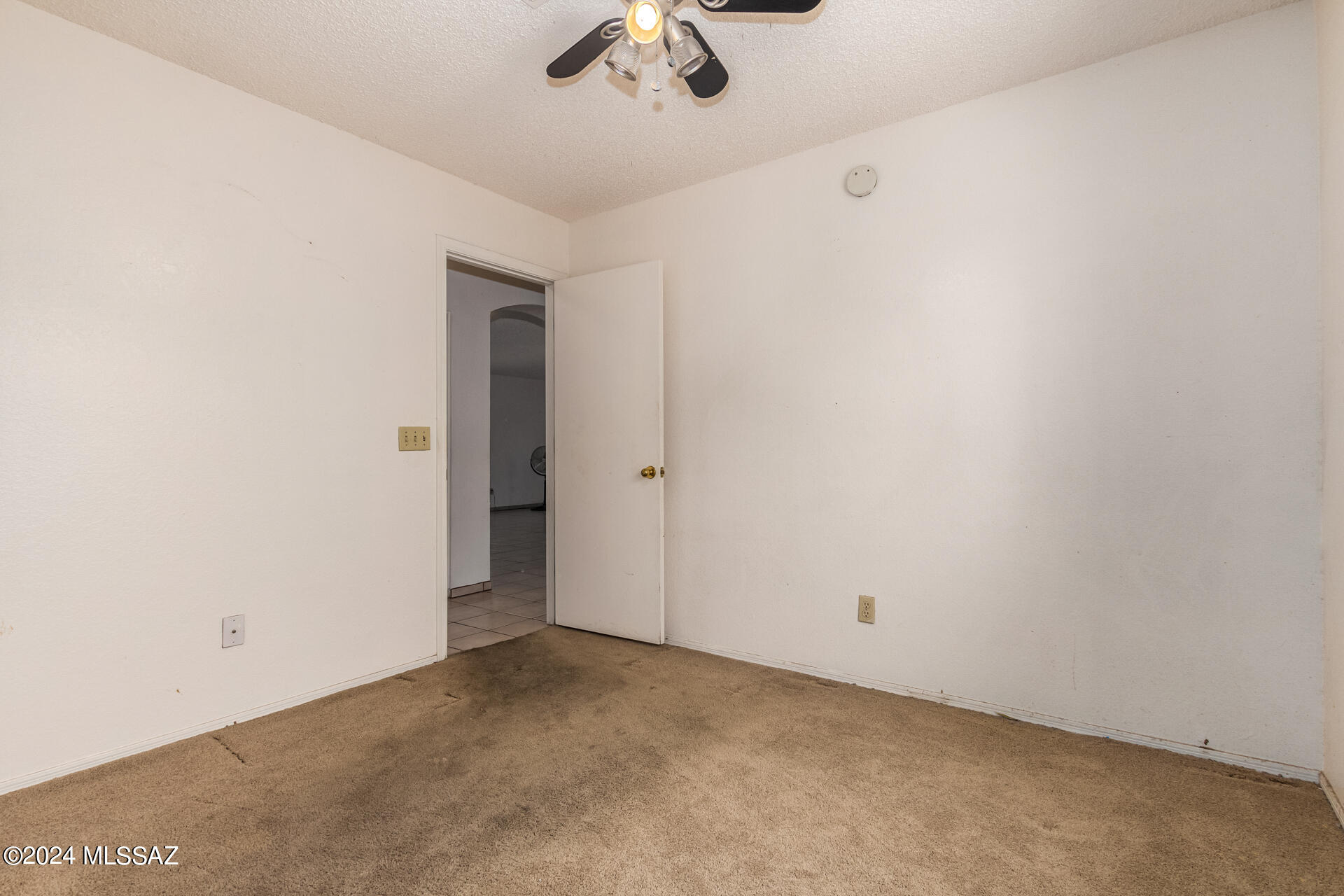 1600 W Mulholland Court