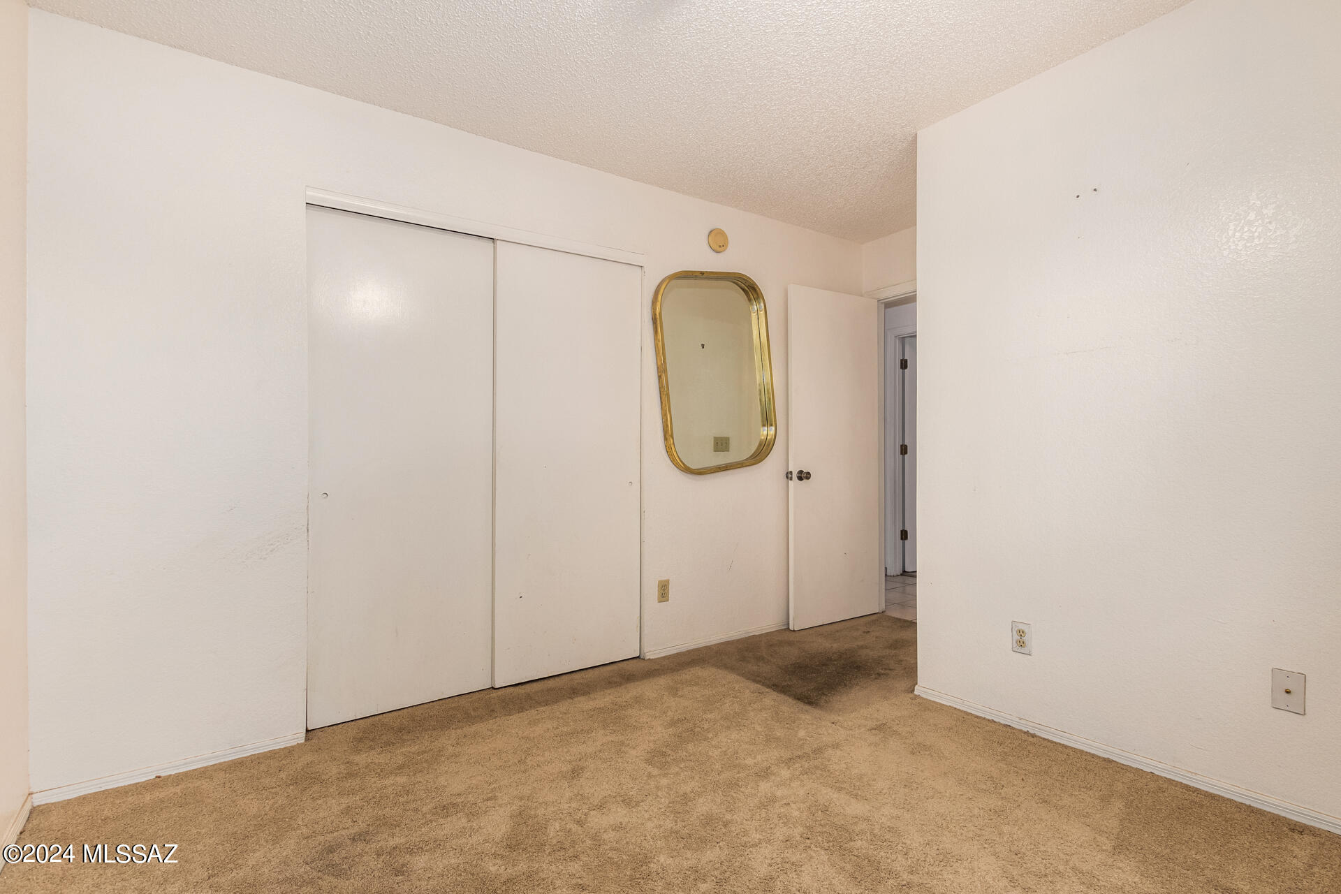 1600 W Mulholland Court