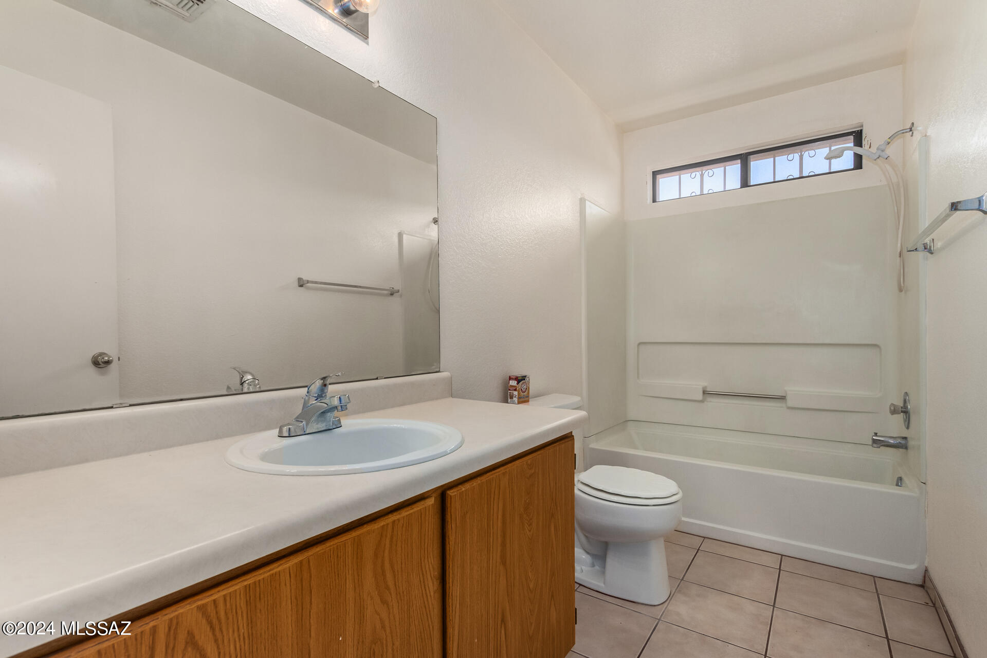 1600 W Mulholland Court