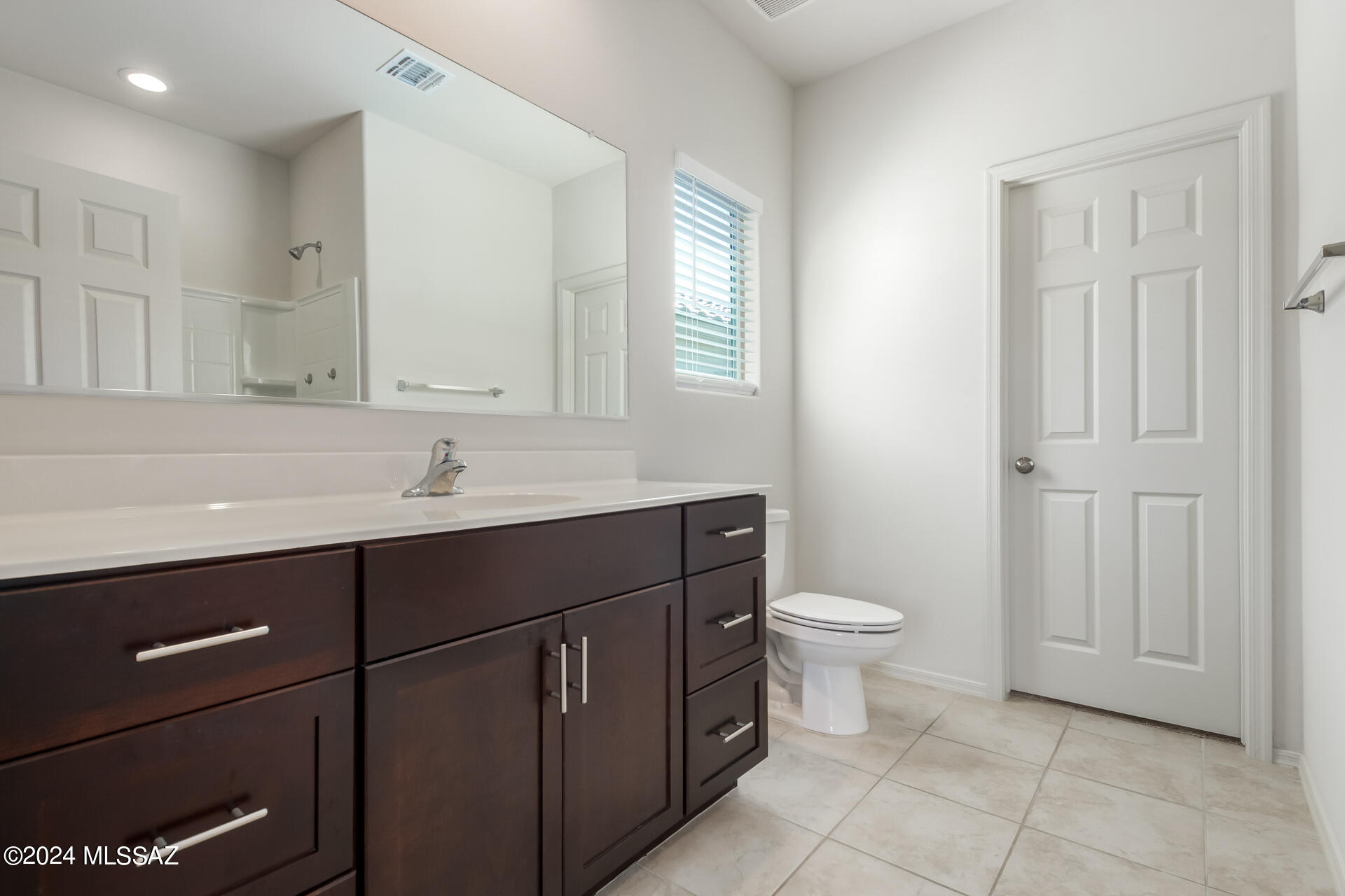 926 W Calle El Acuario