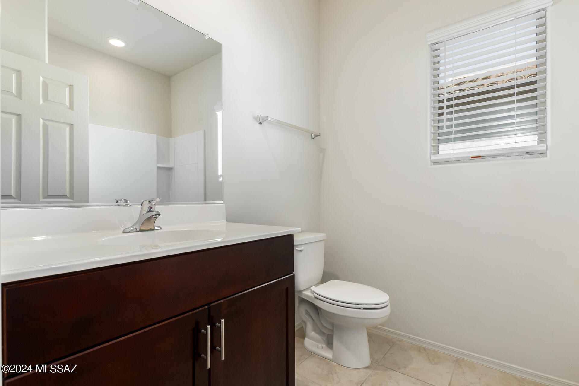 926 W Calle El Acuario