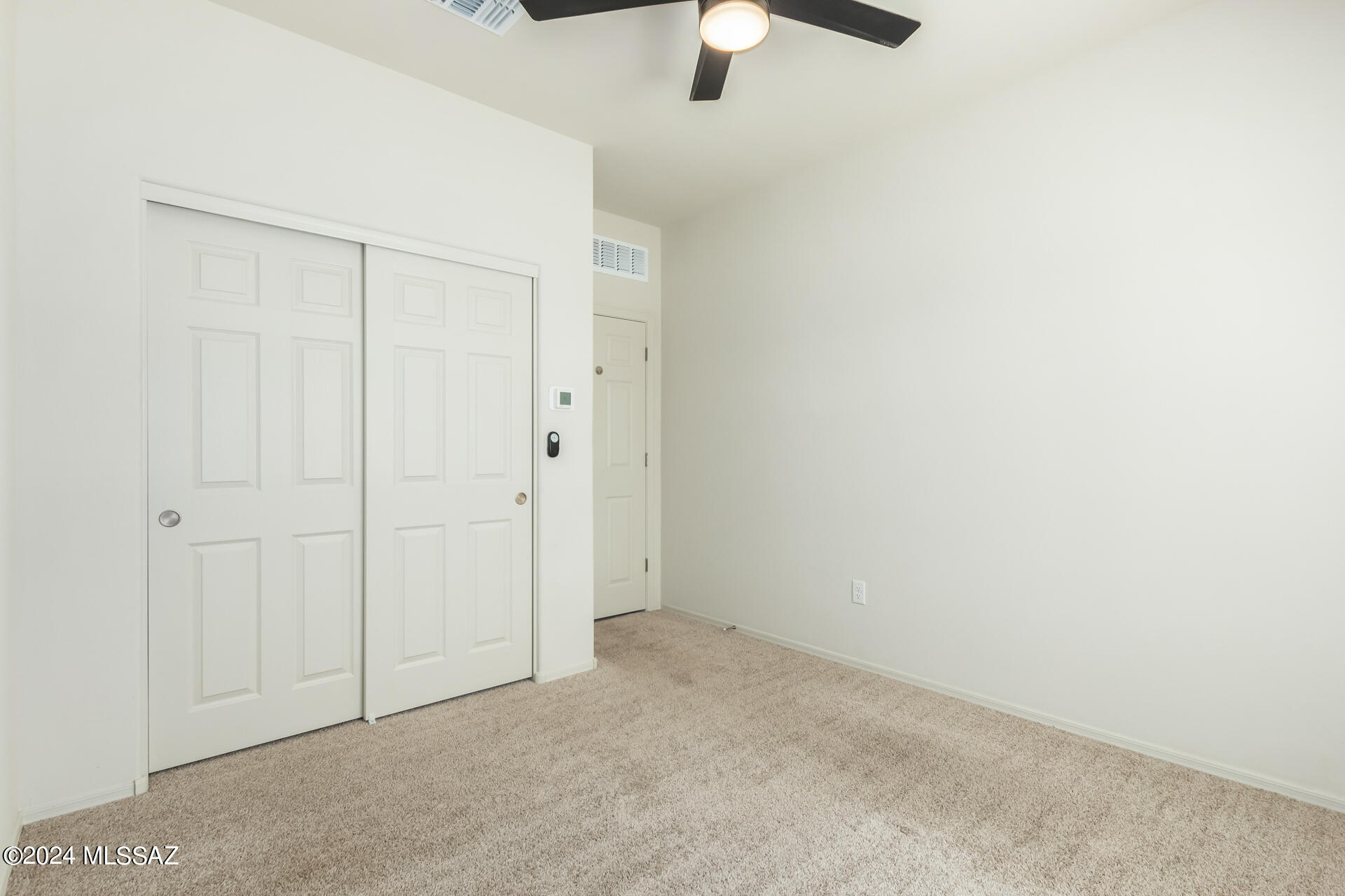 926 W Calle El Acuario