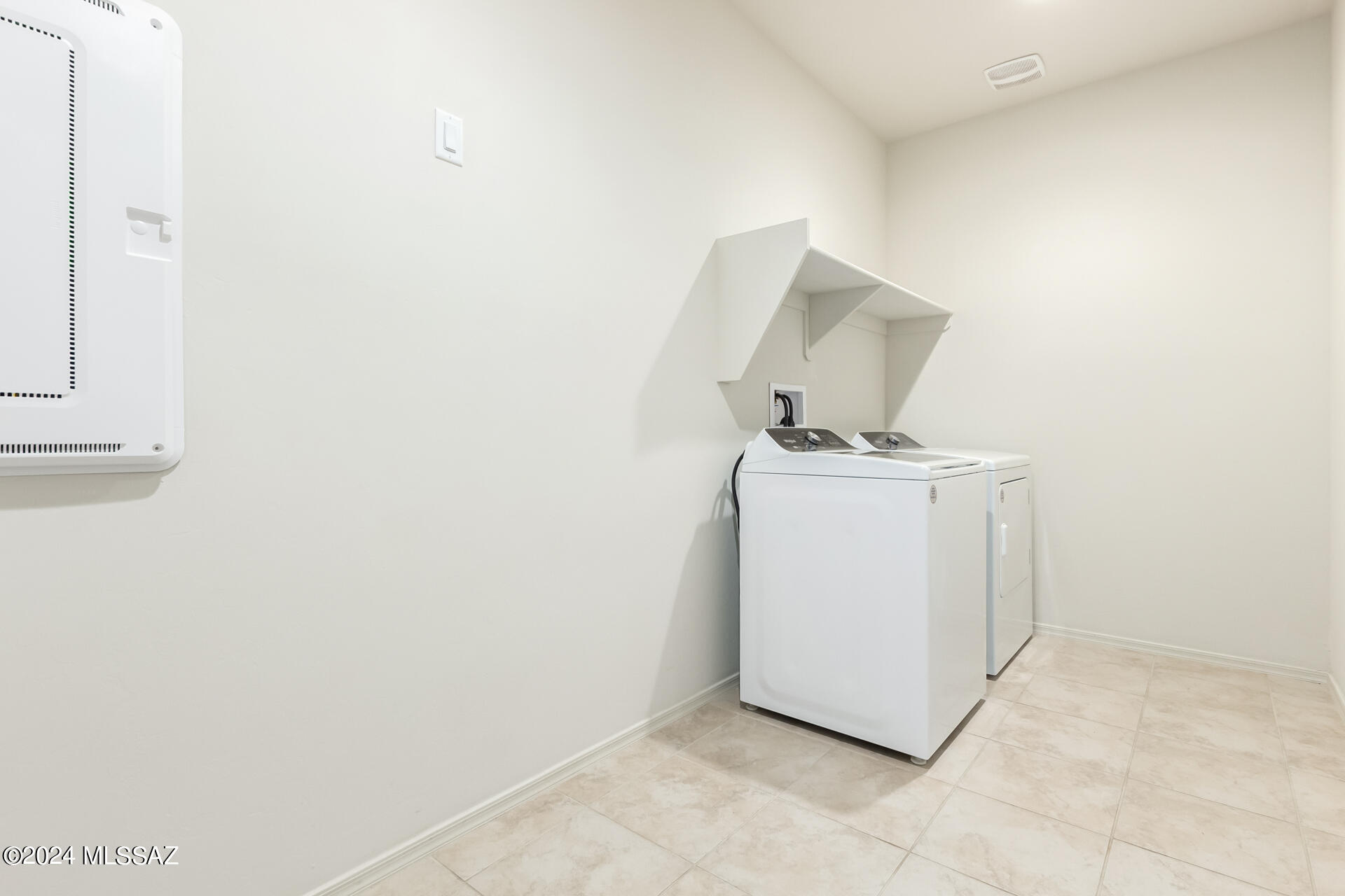 926 W Calle El Acuario