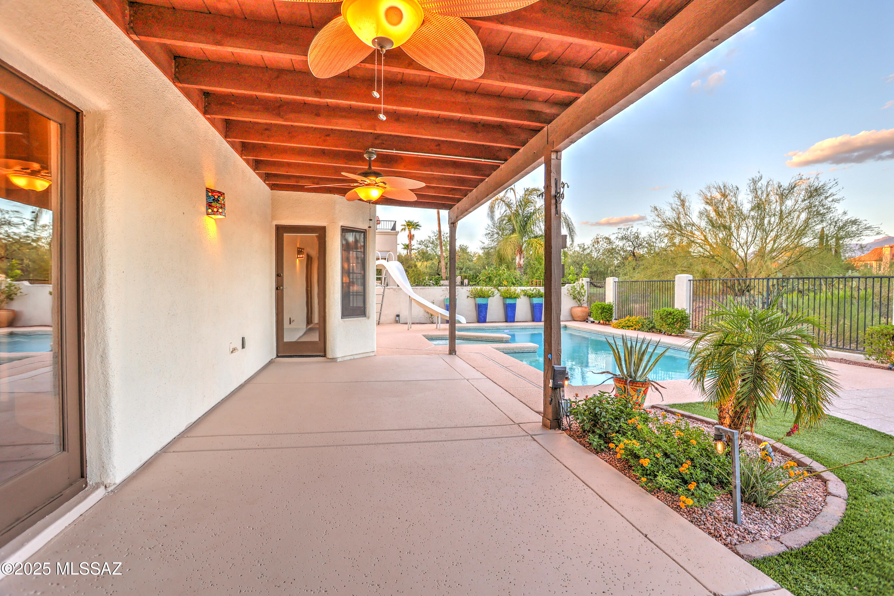 10830 N La Quinta Drive