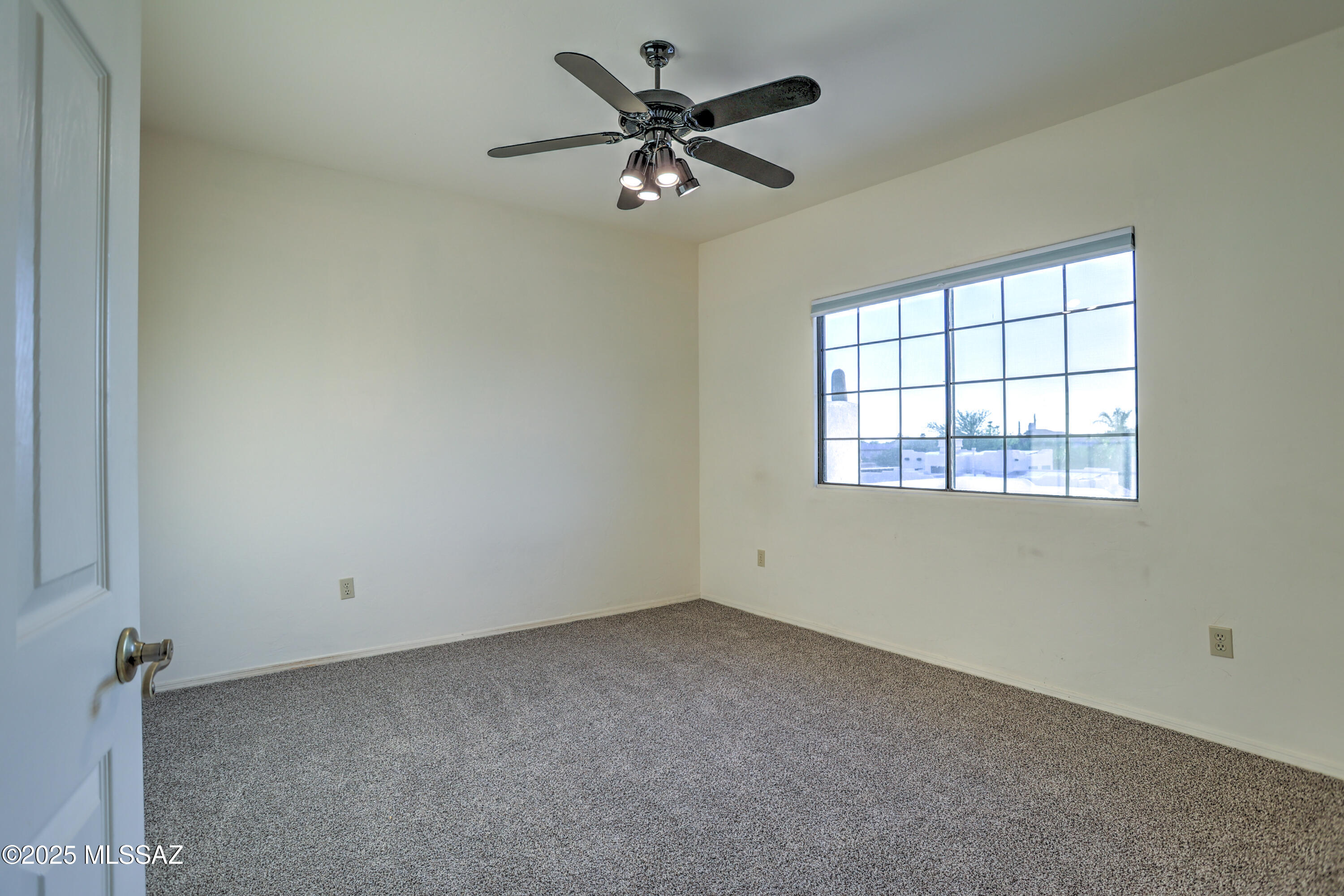 10830 N La Quinta Drive