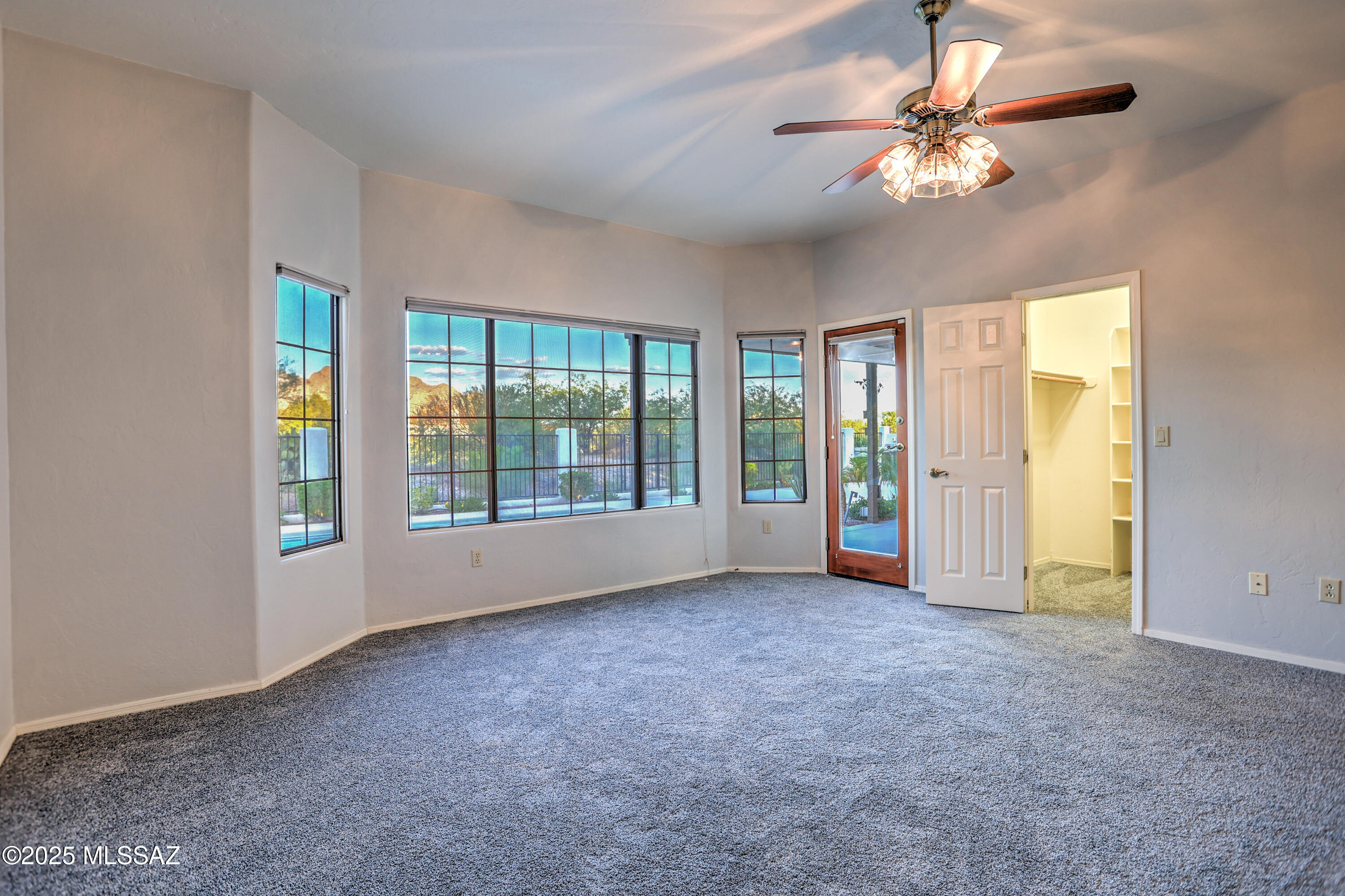 10830 N La Quinta Drive