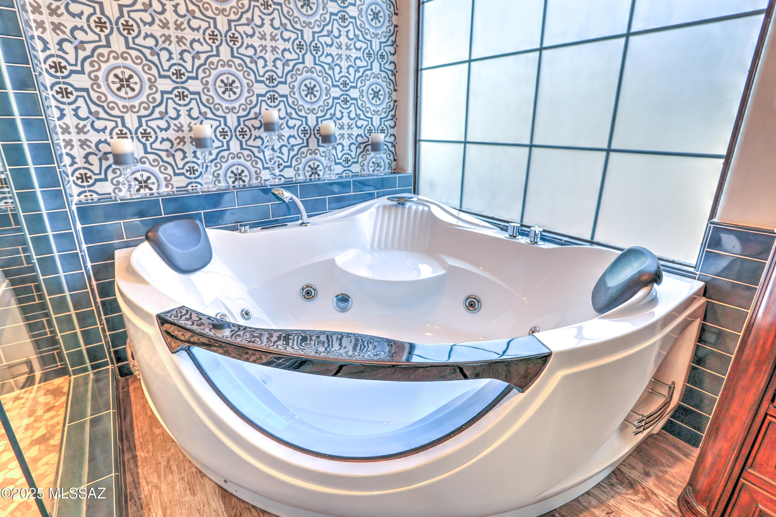 10830 N La Quinta Drive