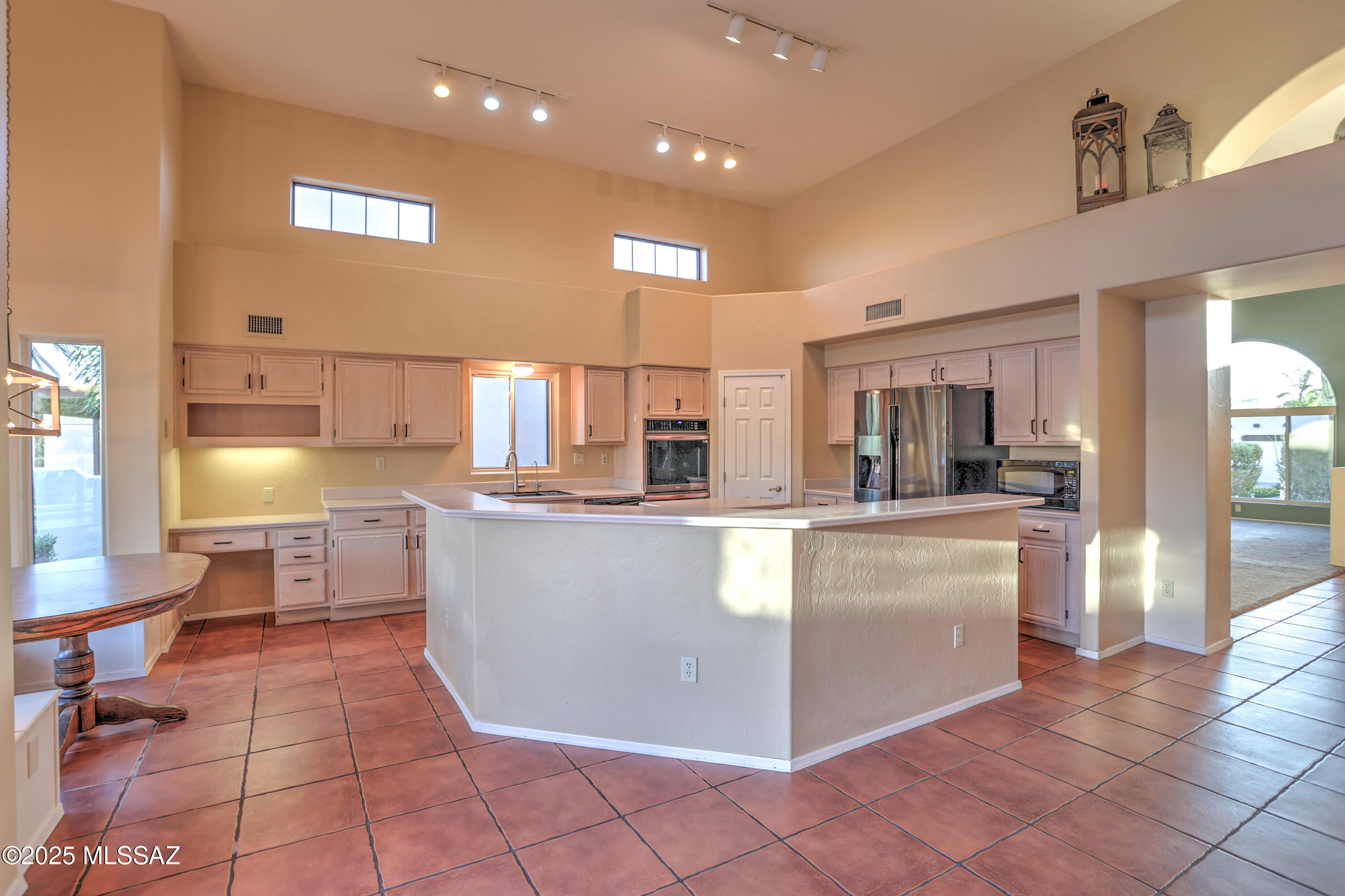 10830 N La Quinta Drive