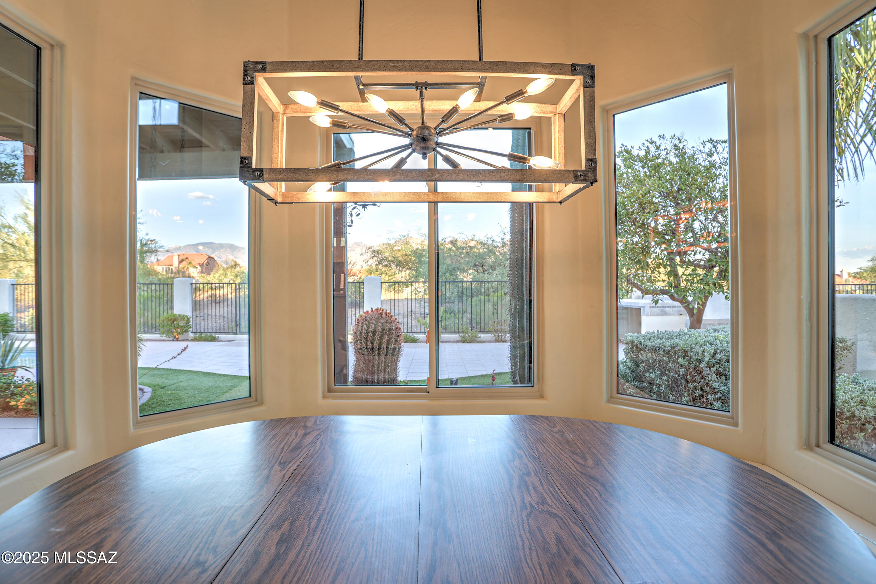 10830 N La Quinta Drive