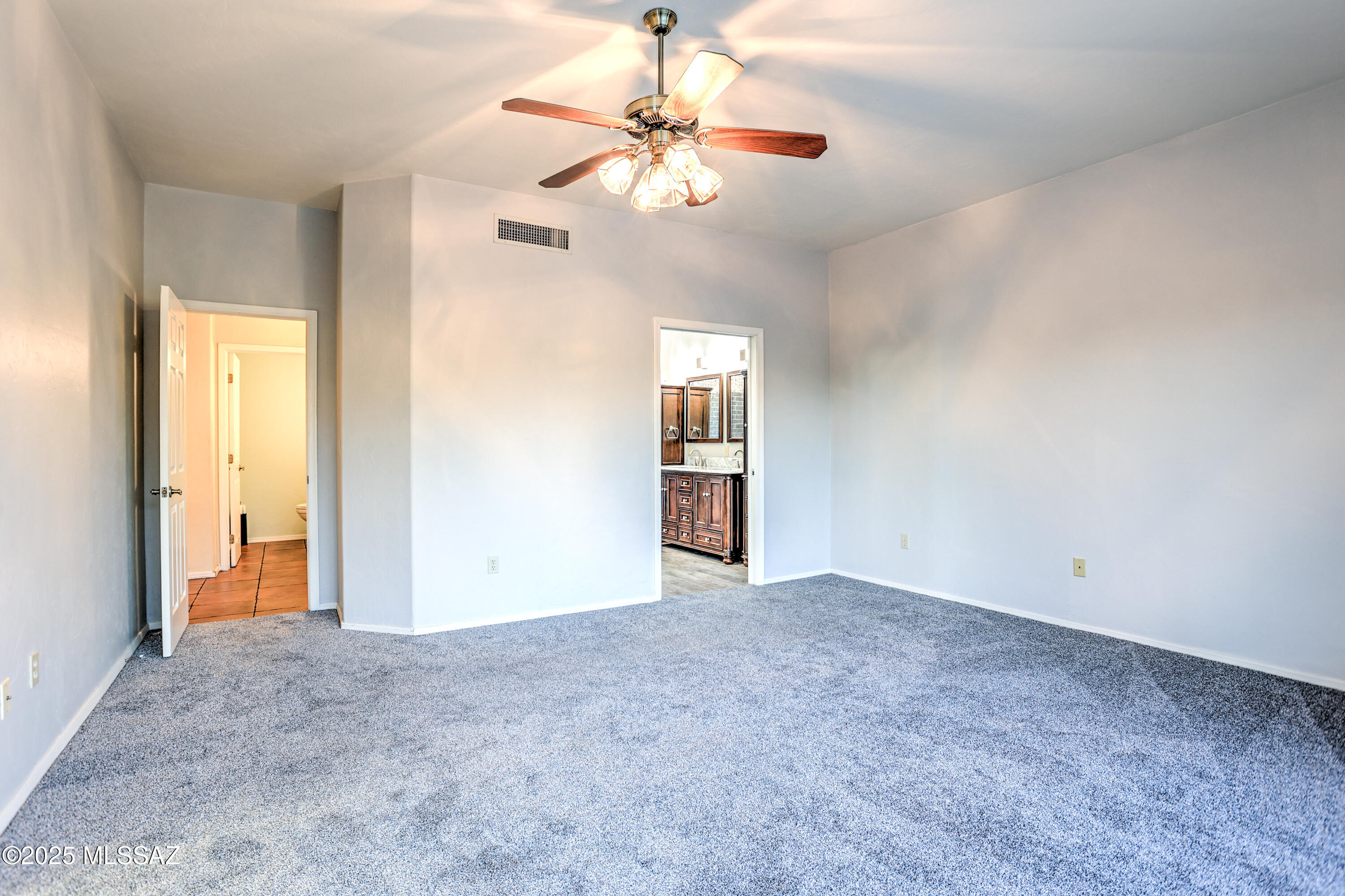 10830 N La Quinta Drive