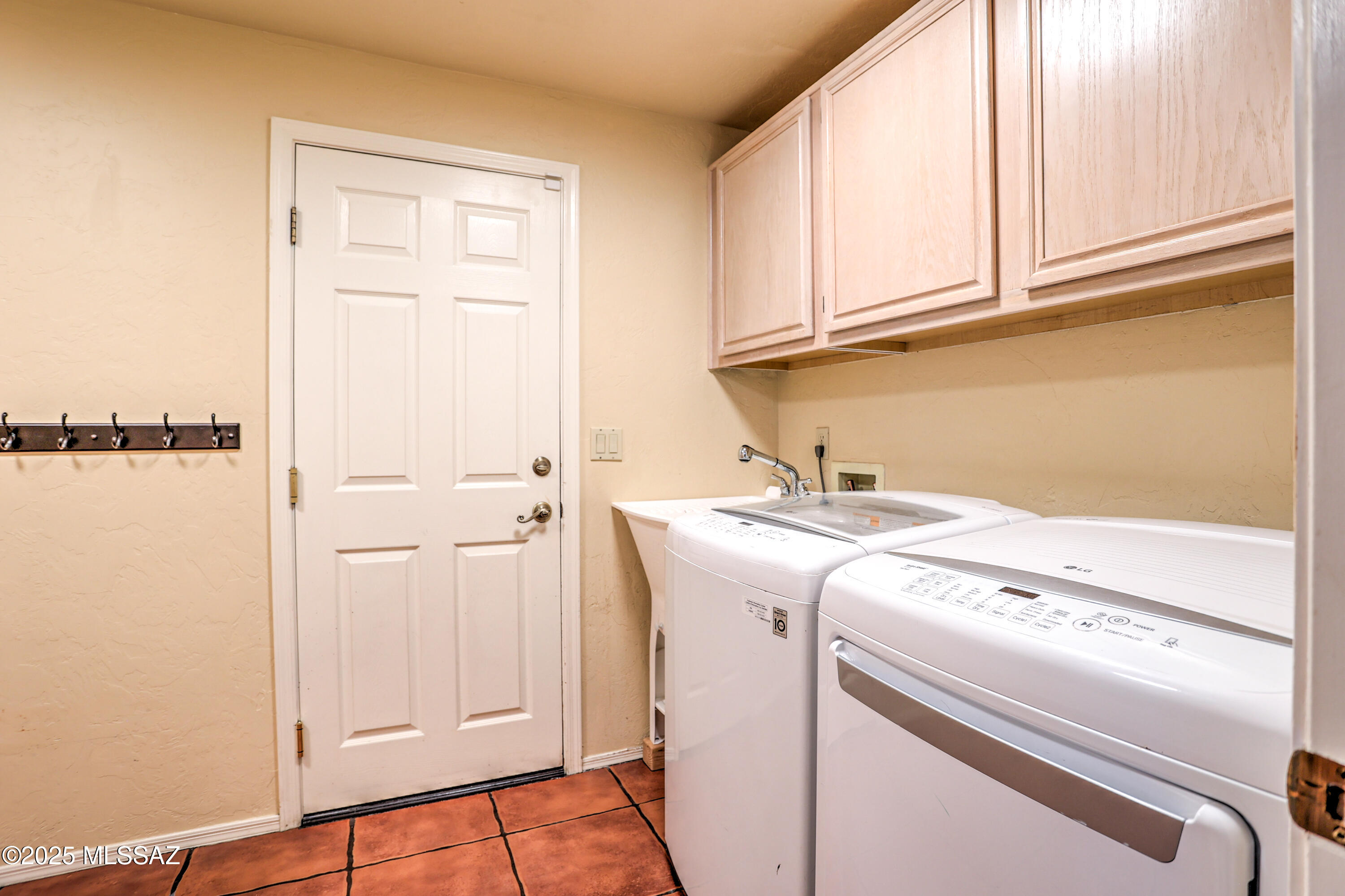 10830 N La Quinta Drive