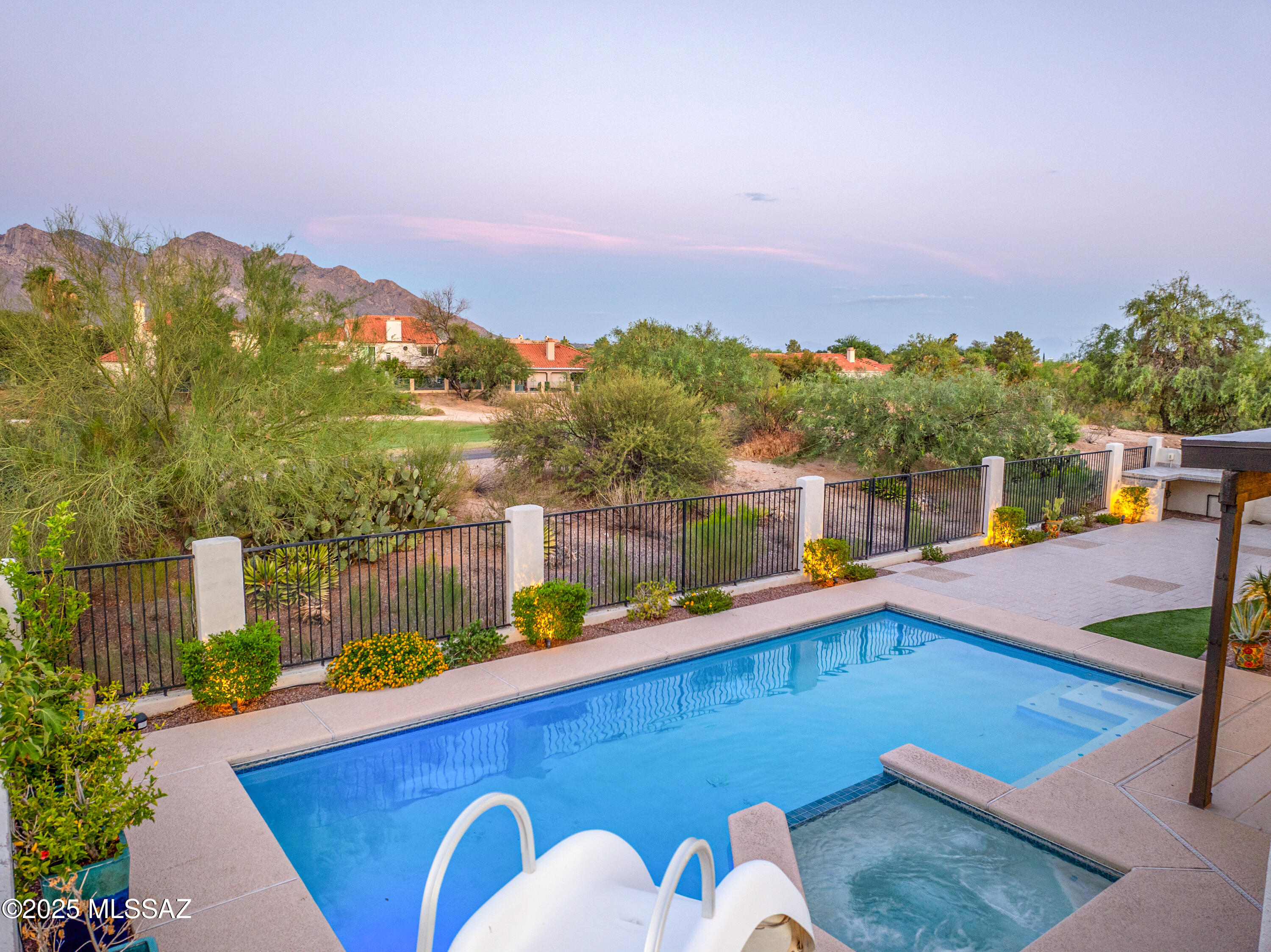 10830 N La Quinta Drive