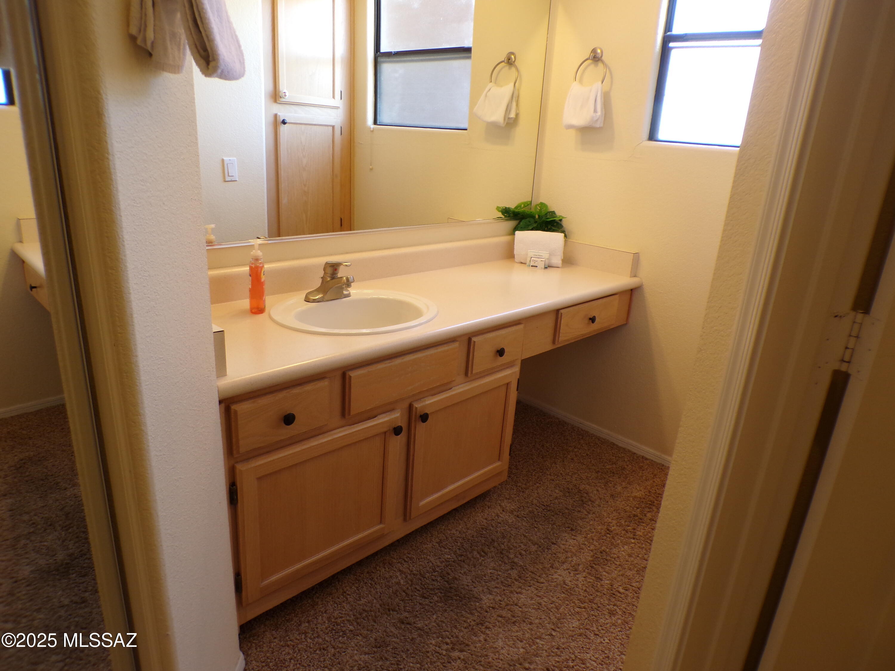 6655 N Canyon Crest Drive 19201