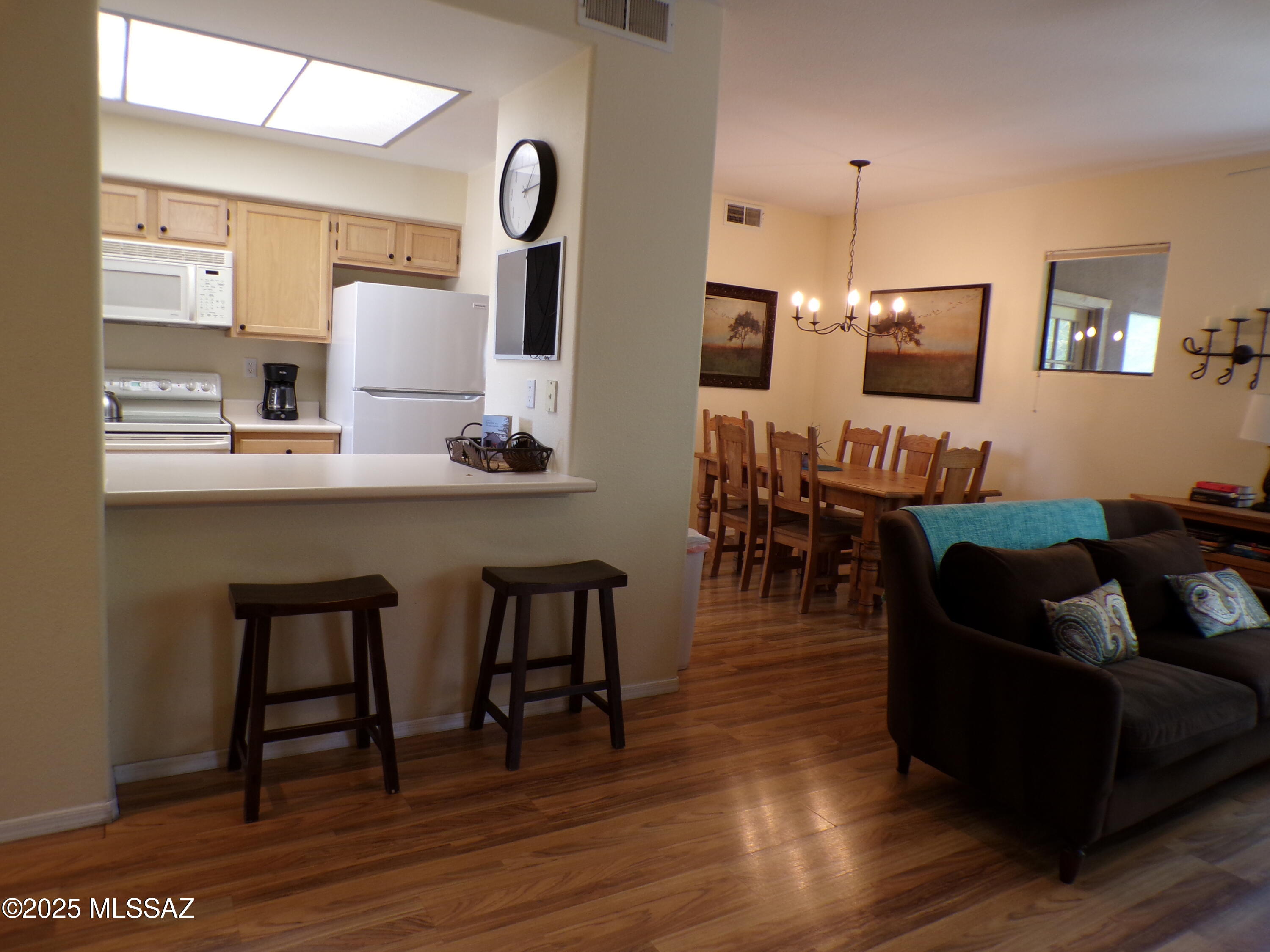 6655 N Canyon Crest Drive 19201