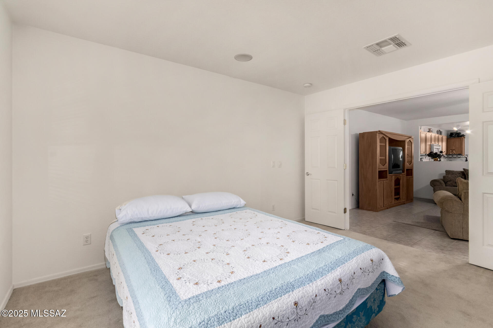 7612 W Gold Rock Place