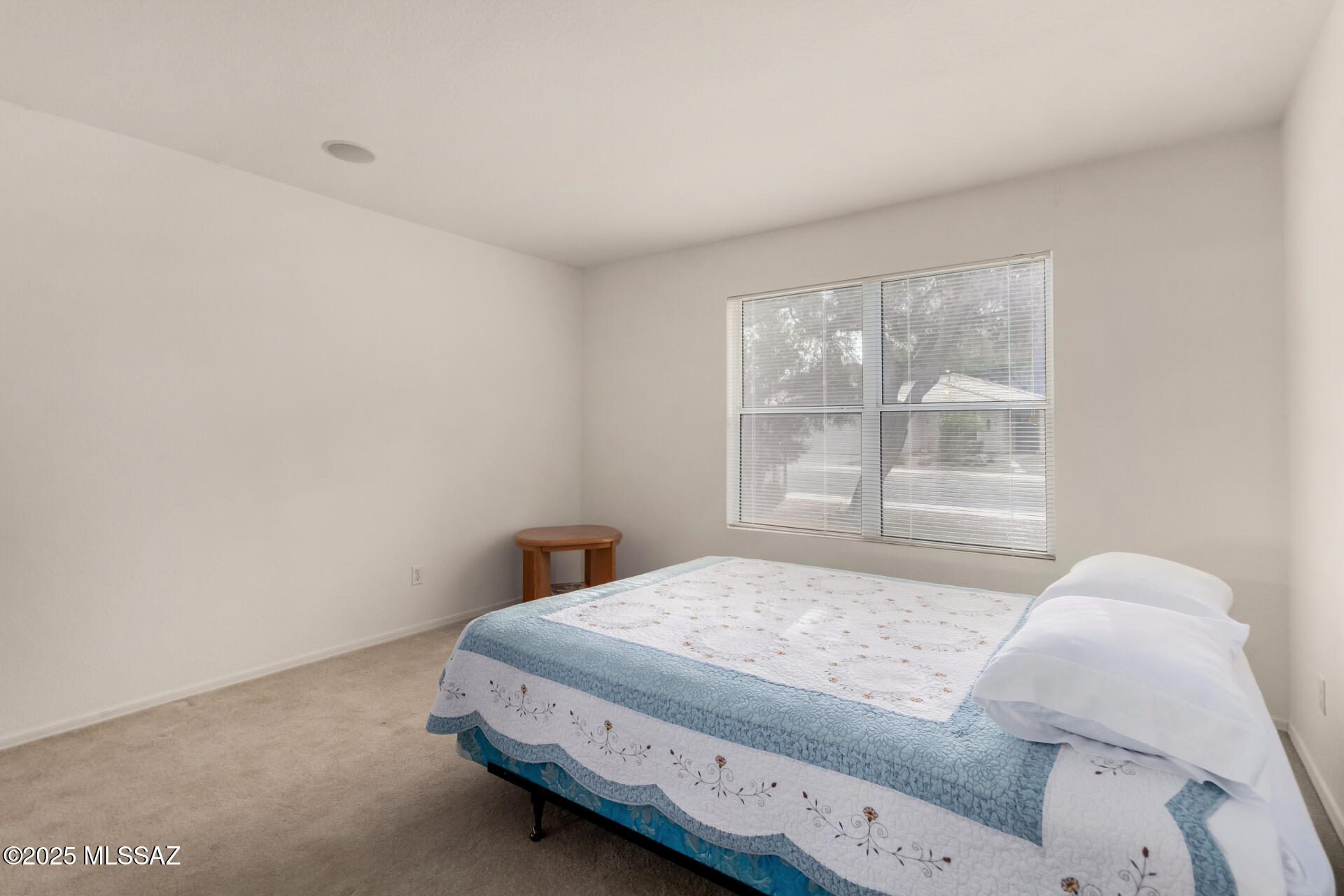 7612 W Gold Rock Place