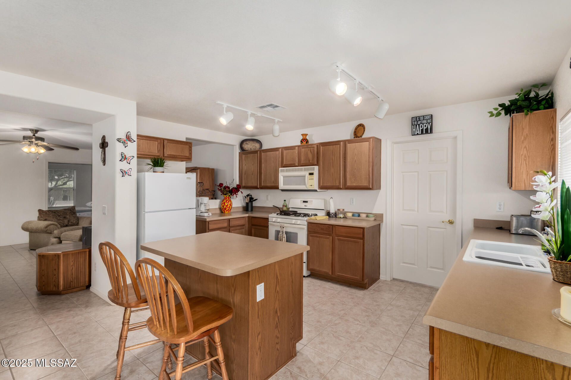 7612 W Gold Rock Place