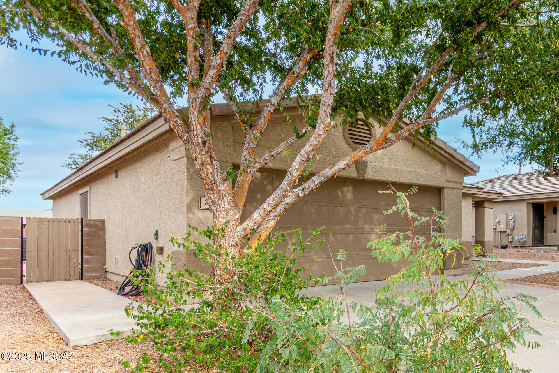 7612 W Gold Rock Place