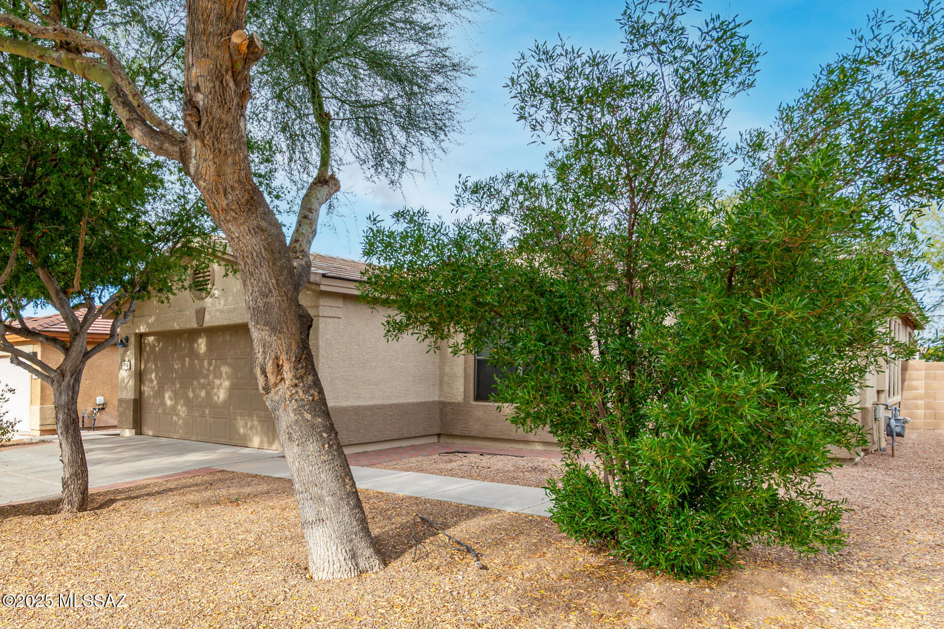 7612 W Gold Rock Place