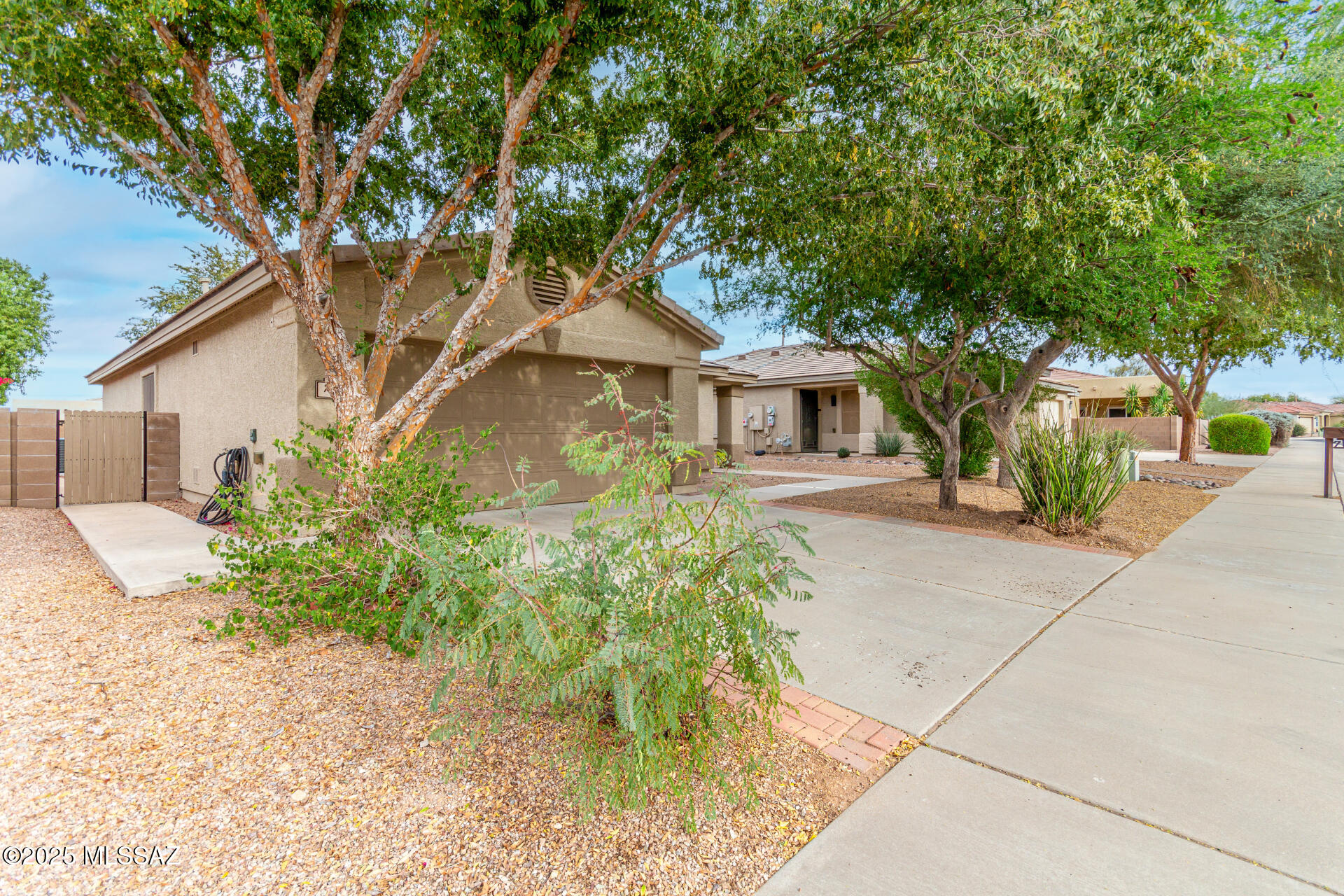 7612 W Gold Rock Place