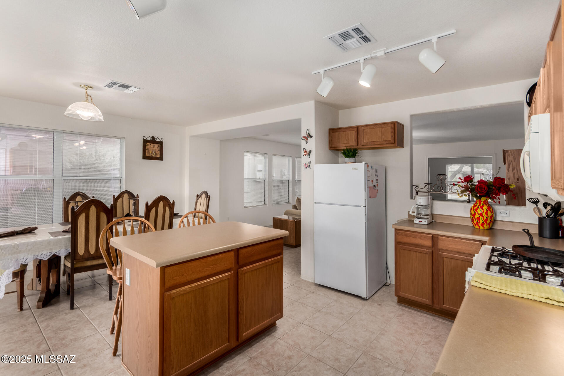 7612 W Gold Rock Place