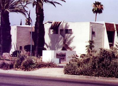 1600 N Wilmot Road Unit: 423