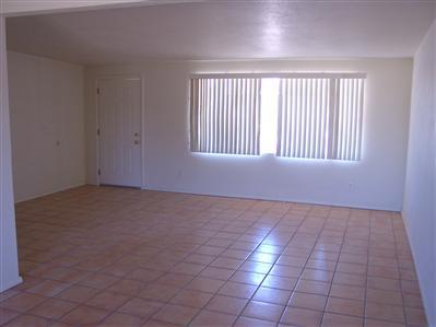 2402 S Calle Yucatan