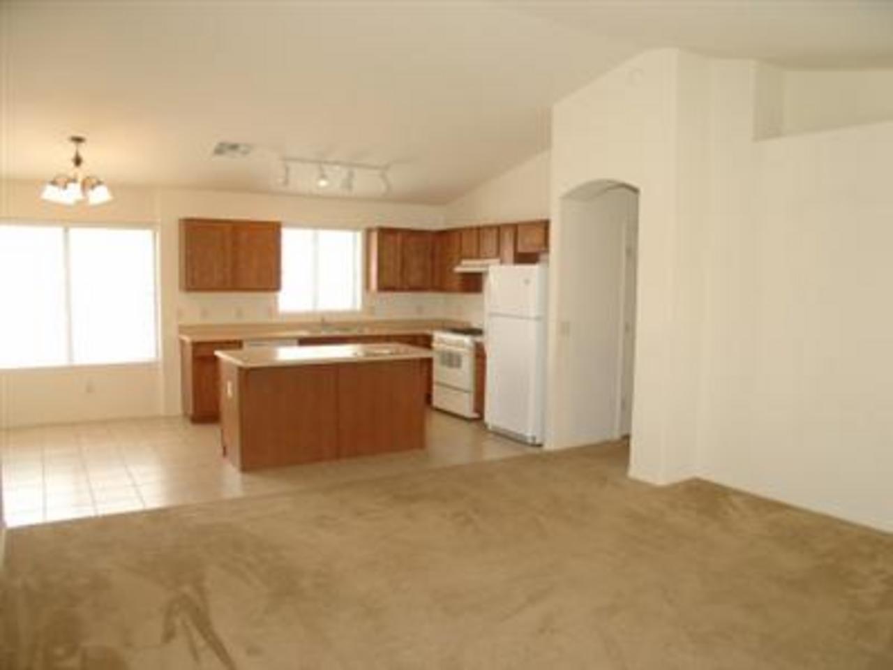 4253 E Mesquite Desert