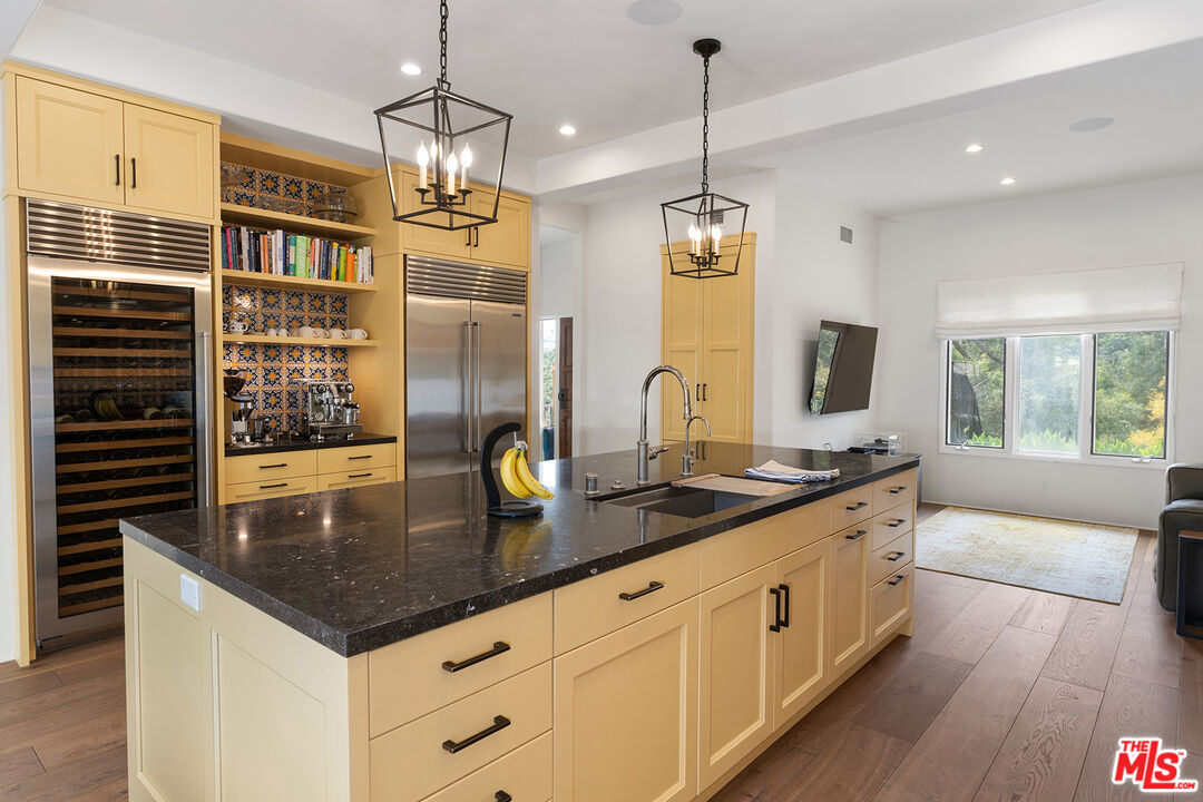 2382 Live Oak Meadows Rd