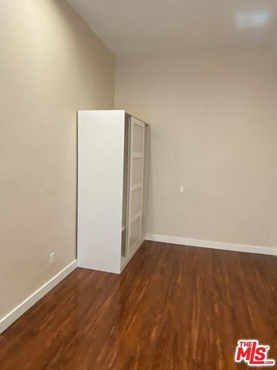 1115 N Beverly Glen