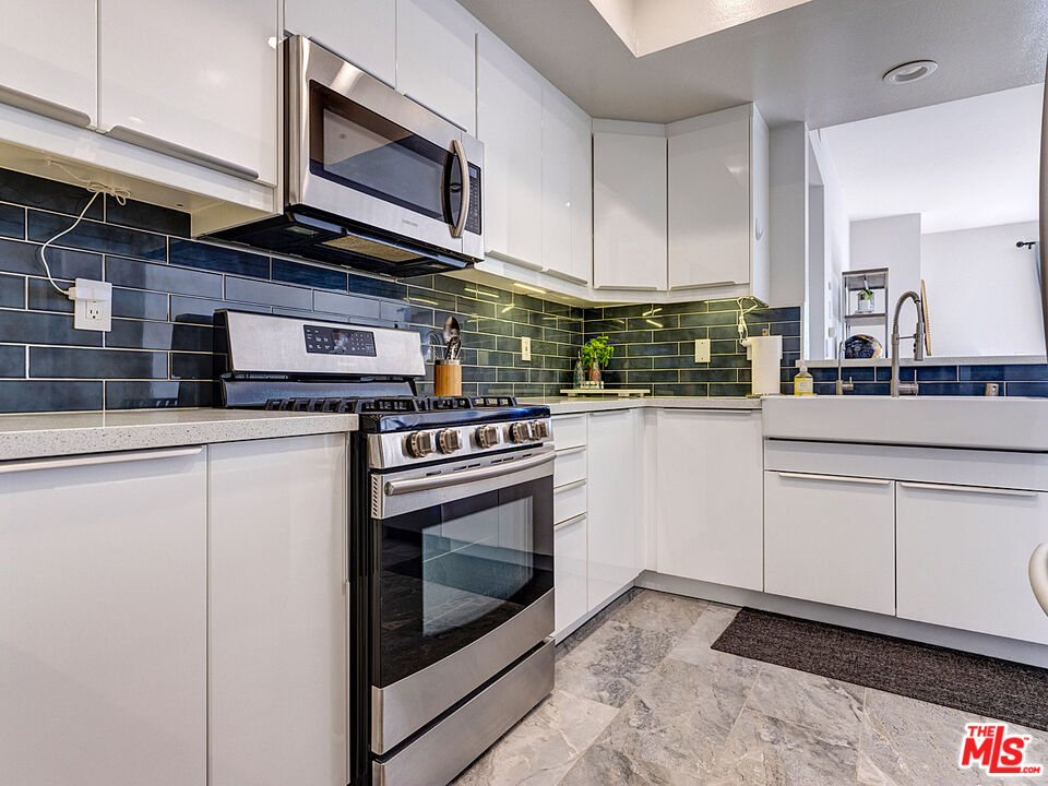 8180 Manitoba St Unit: 257