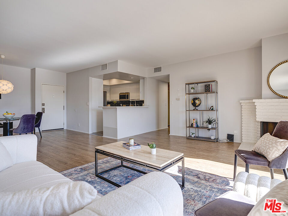 8180 Manitoba St Unit: 257