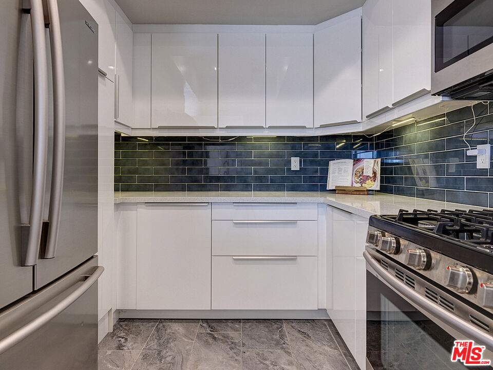 8180 Manitoba St Unit: 257