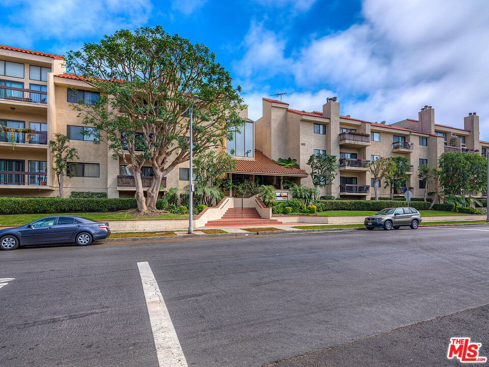 8180 Manitoba St Unit: 257