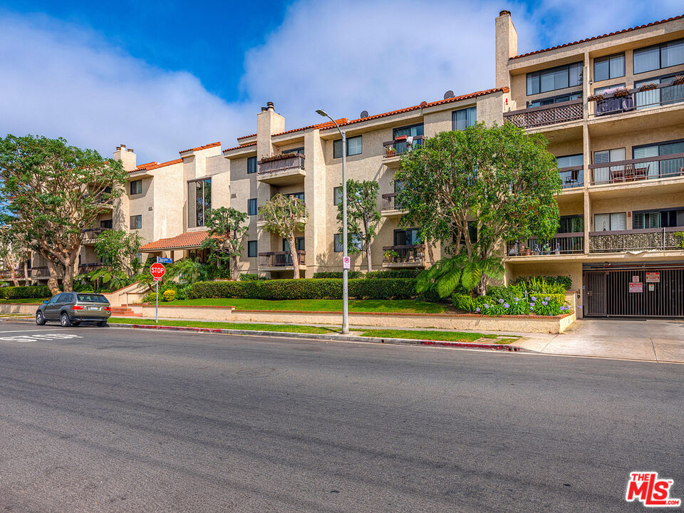 8180 Manitoba St Unit: 257
