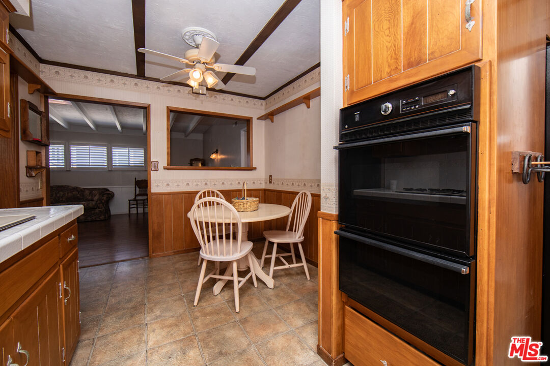 8112 Holy Cross Pl