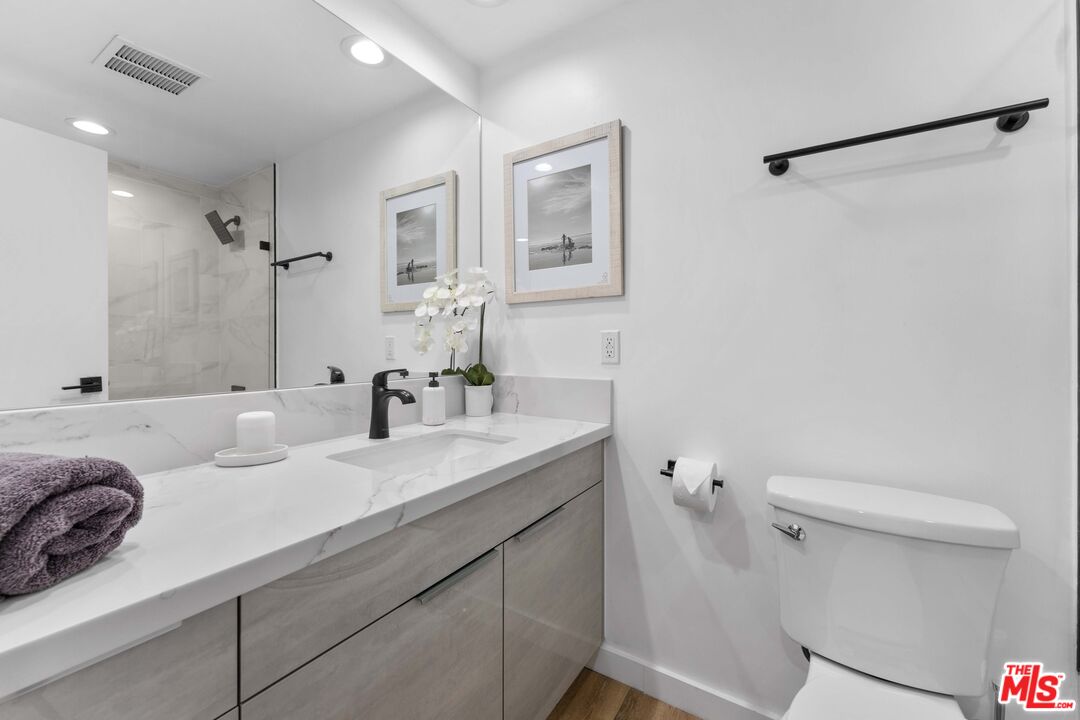 800 W 1st St Unit: 905