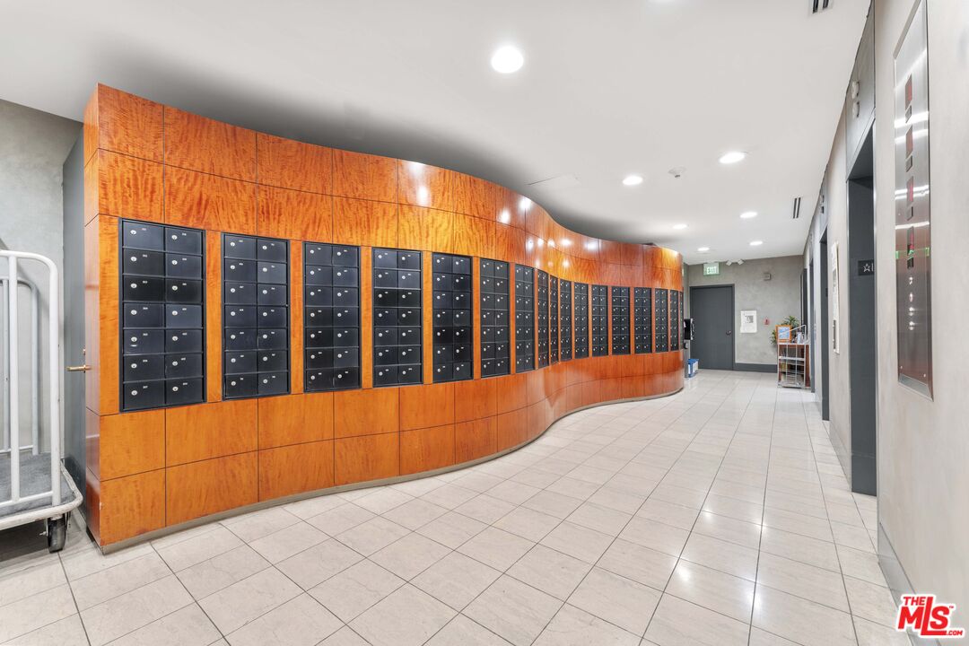 800 W 1st St Unit: 905