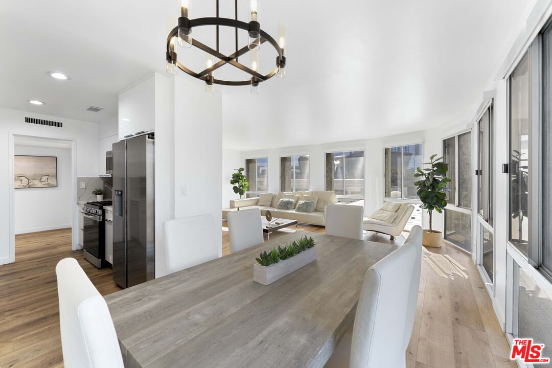 800 W 1st St Unit: 905