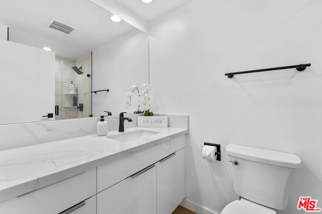 800 W 1st St Unit: 905