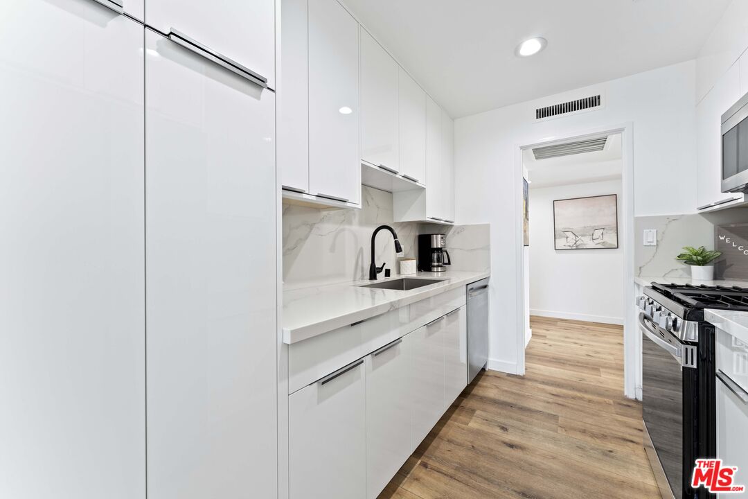 800 W 1st St Unit: 905