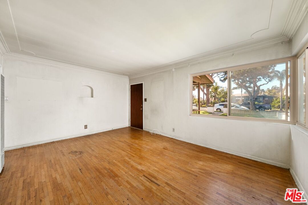 631 W Pine Ave