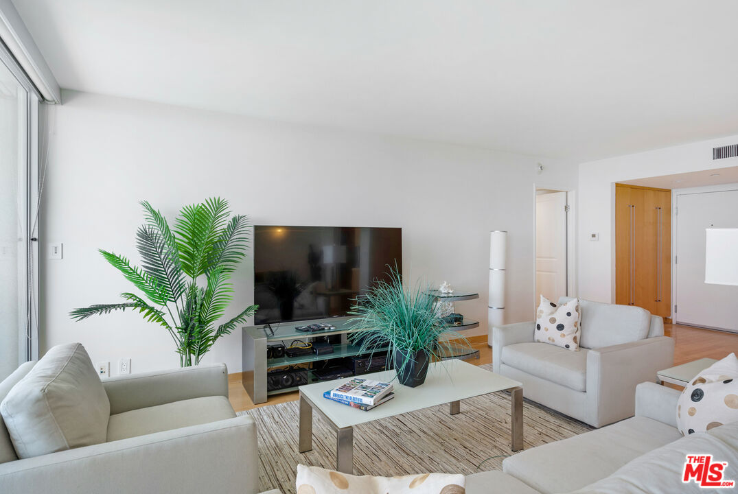 201 Ocean Ave Unit: 703B