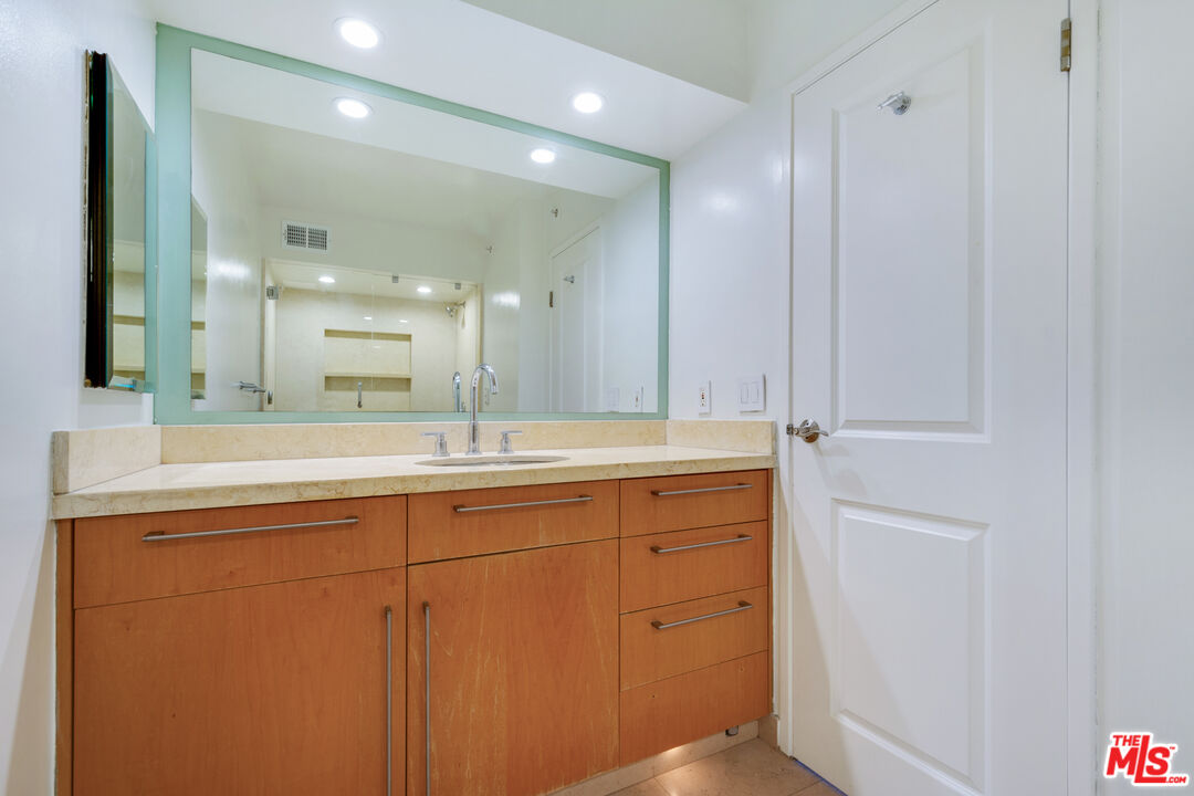 201 Ocean Ave Unit: 703B