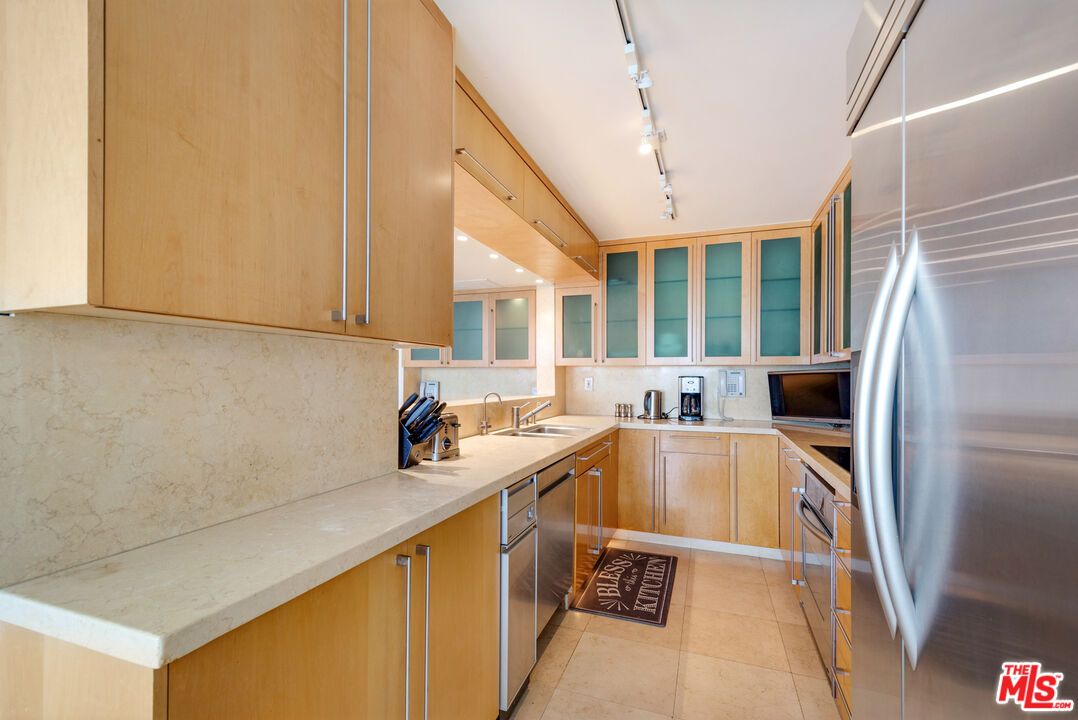 201 Ocean Ave Unit: 703B