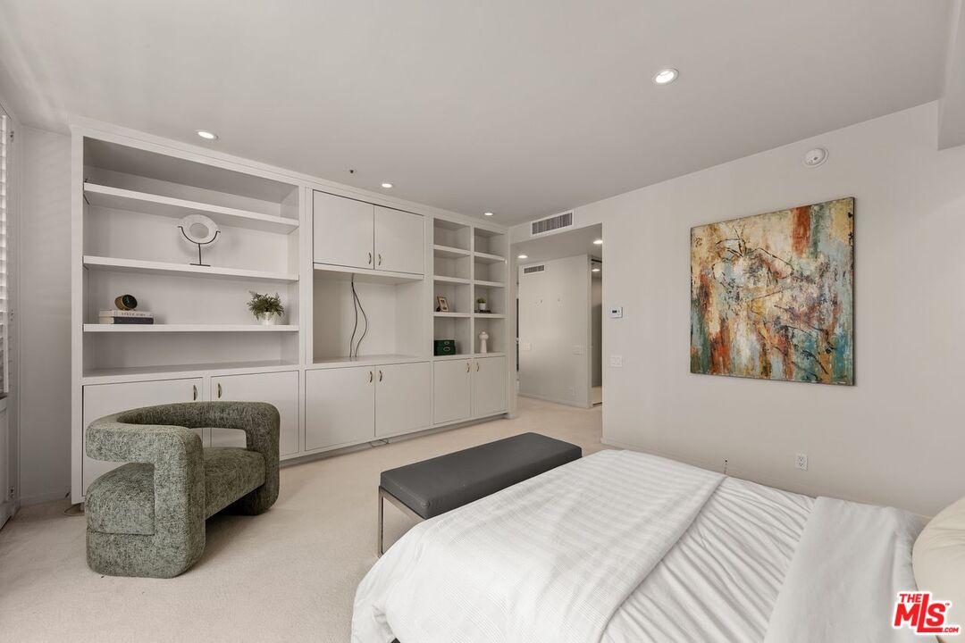 10375 Wilshire Blvd Unit: 11F