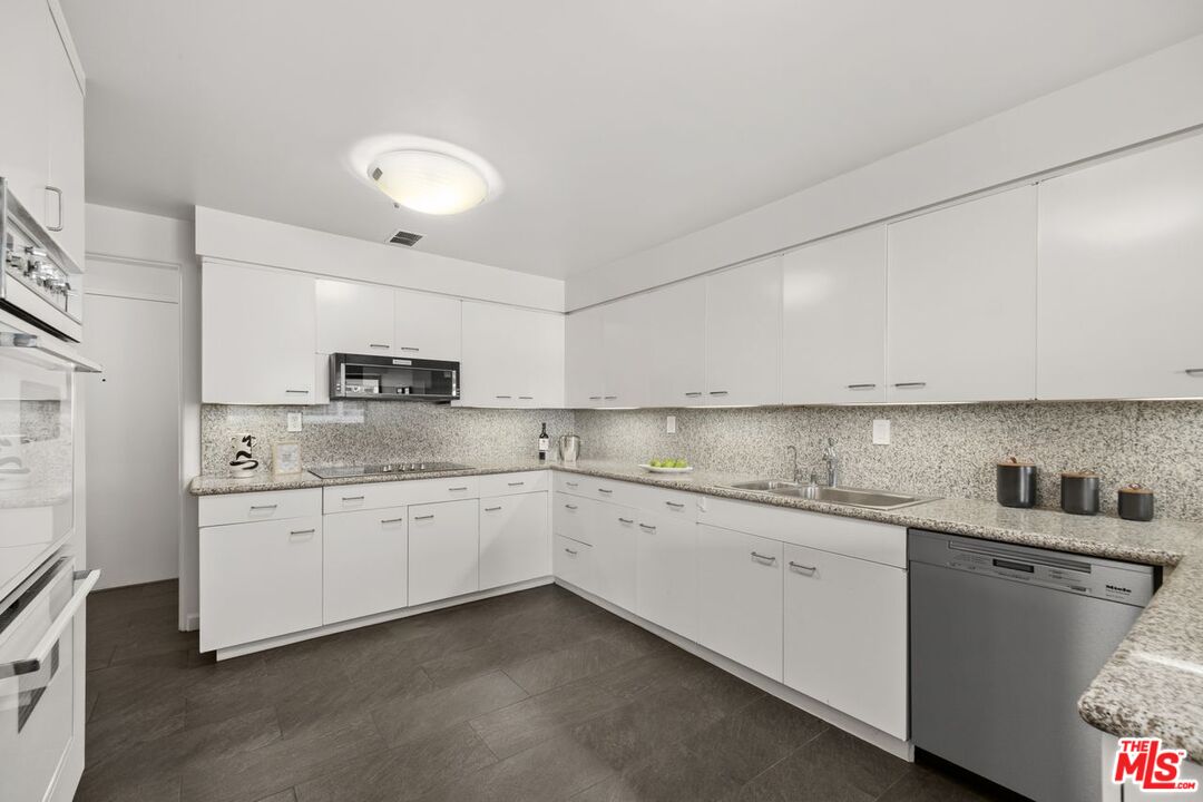 10375 Wilshire Blvd Unit: 11F