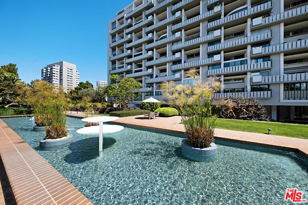 10375 Wilshire Blvd Unit: 11F