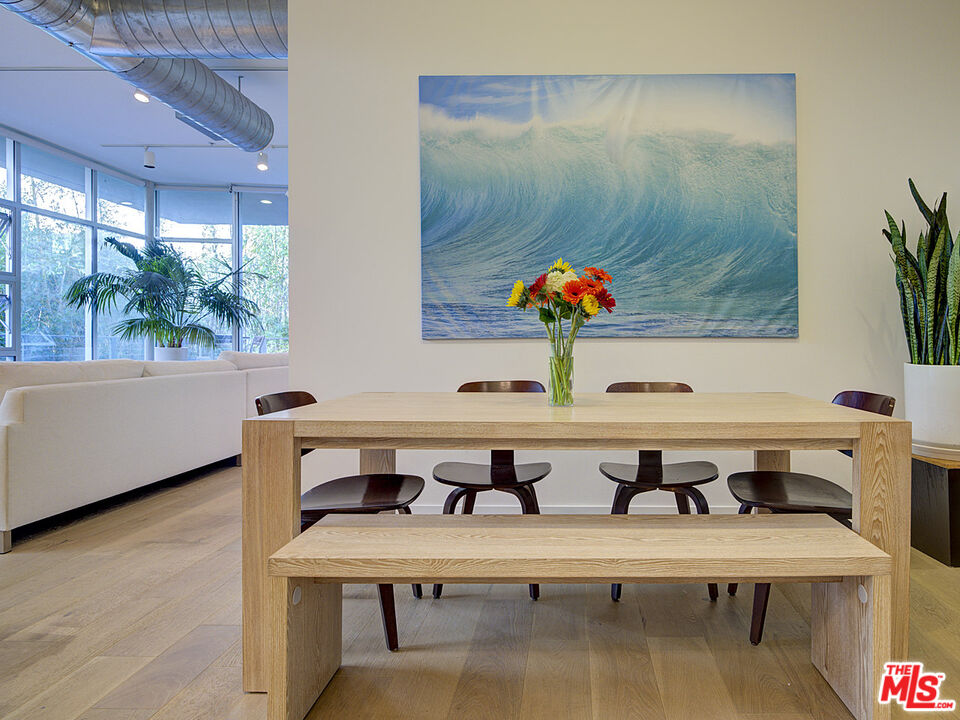 4080 Glencoe Ave Unit: 211