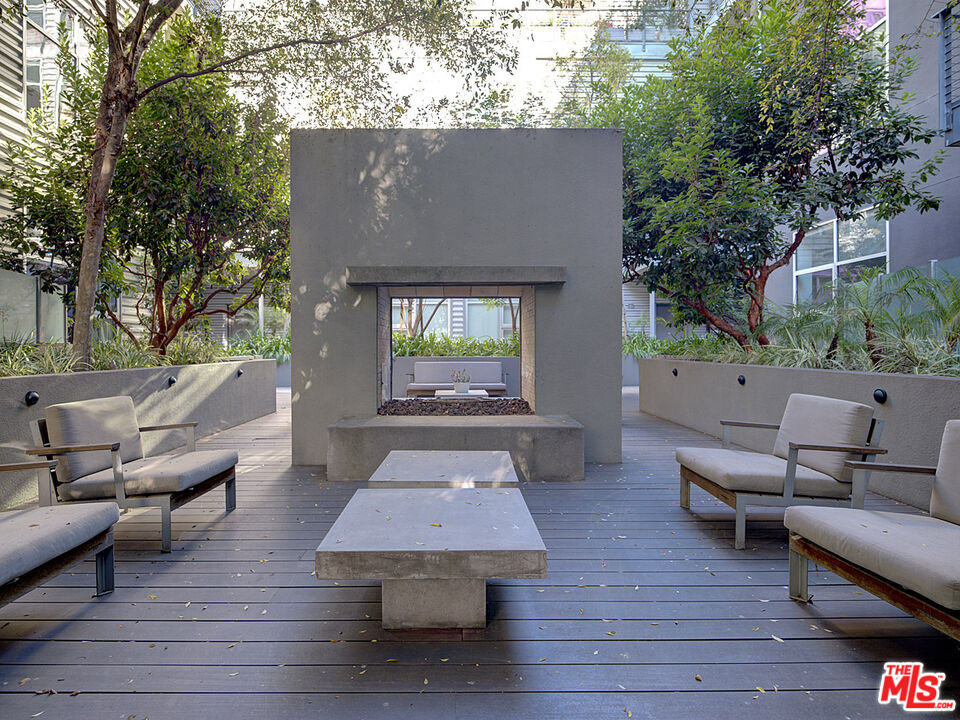 4080 Glencoe Ave Unit: 211